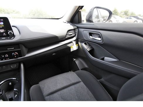 New 2026 Nissan Rogue SV image 10