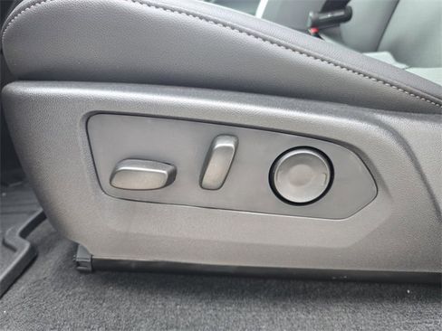 New 2026 GMC Canyon Elevation w/ Convenience Package image 20