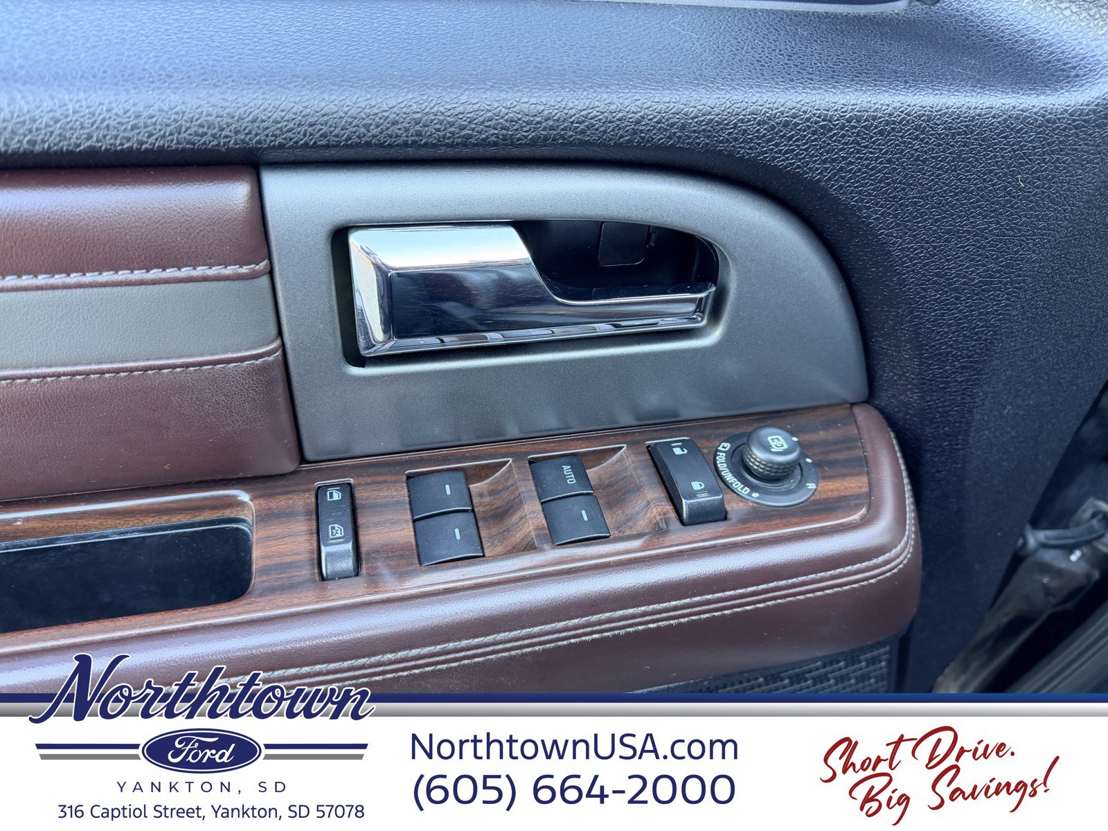 Used 2016 Ford Expedition Platinum AWD/4WD image 19