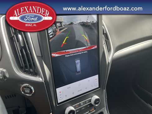 Used 2024 Ford Edge Titanium image 26