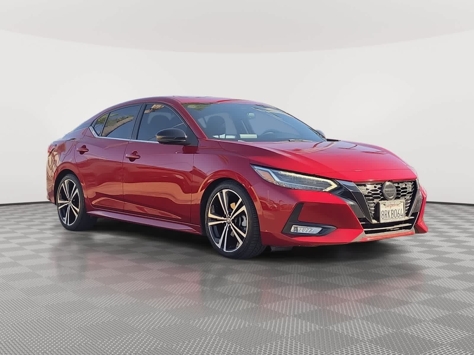Used 2020 Nissan Sentra SR w/ Premium Package FWD image 3
