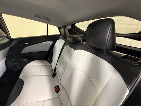Used 2019 Toyota Prius XLE FWD image 25