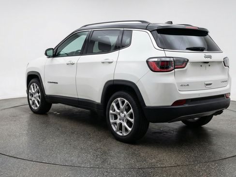 Used 2025 Jeep Compass Limited AWD/4WD image 6
