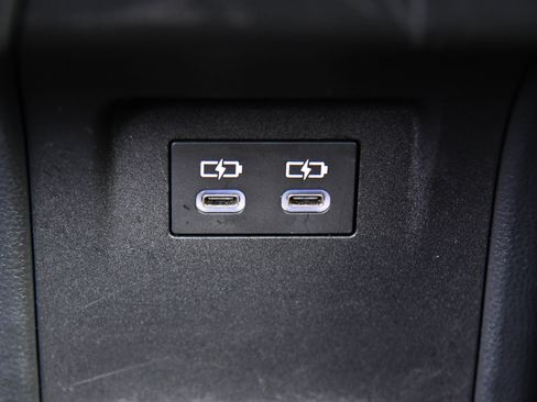 Used 2024 Toyota Prius LE image 36