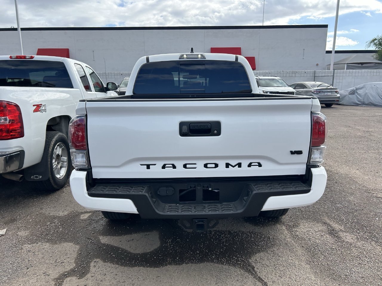 Used 2023 Toyota Tacoma TRD Off-Road AWD/4WD image 7