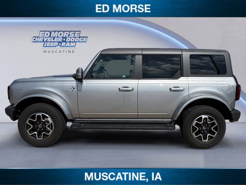 Used 2024 Ford Bronco Outer Banks AWD/4WD image 2