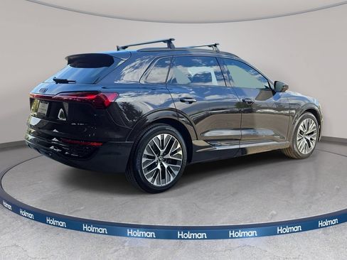 Used 2024 Audi Q8 e-tron Premium Plus AWD/4WD image 6