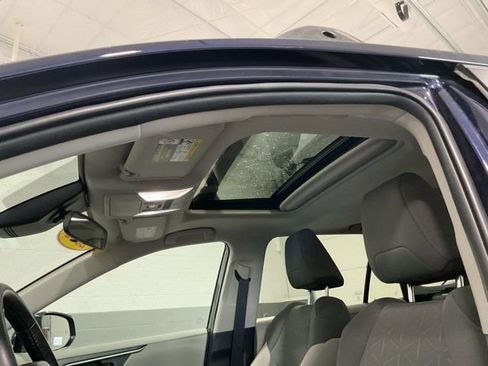 Used 2022 Toyota RAV4 XLE w/ Convenience Package AWD/4WD image 18