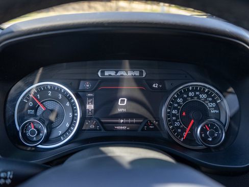 Used 2025 RAM 1500 Big Horn AWD/4WD image 11