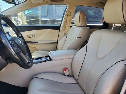 Used 2015 Toyota Venza XLE image 5