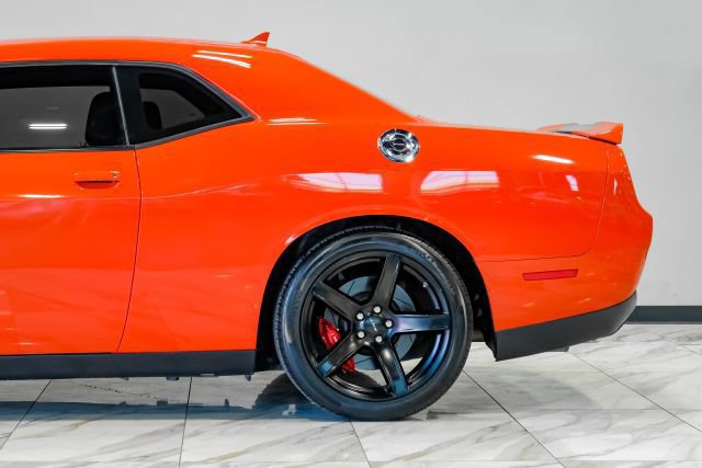 Used 2018 Dodge Challenger SRT w/ Technology Group RWD image 18