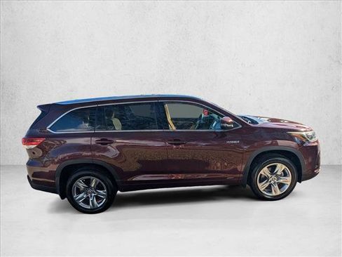 Used 2018 Toyota Highlander Limited image 4