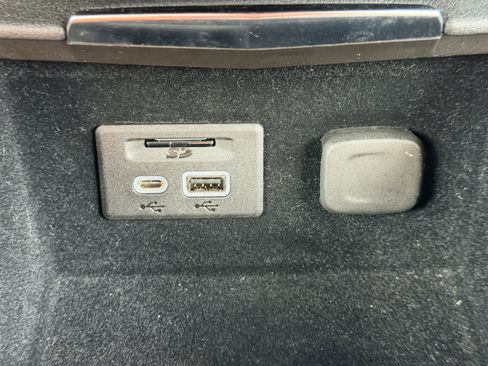 Certified 2023 Cadillac XT4 Sport image 25