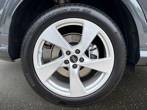 Certified 2025 Audi Q5 Premium Plus w/ Premium Plus image 8