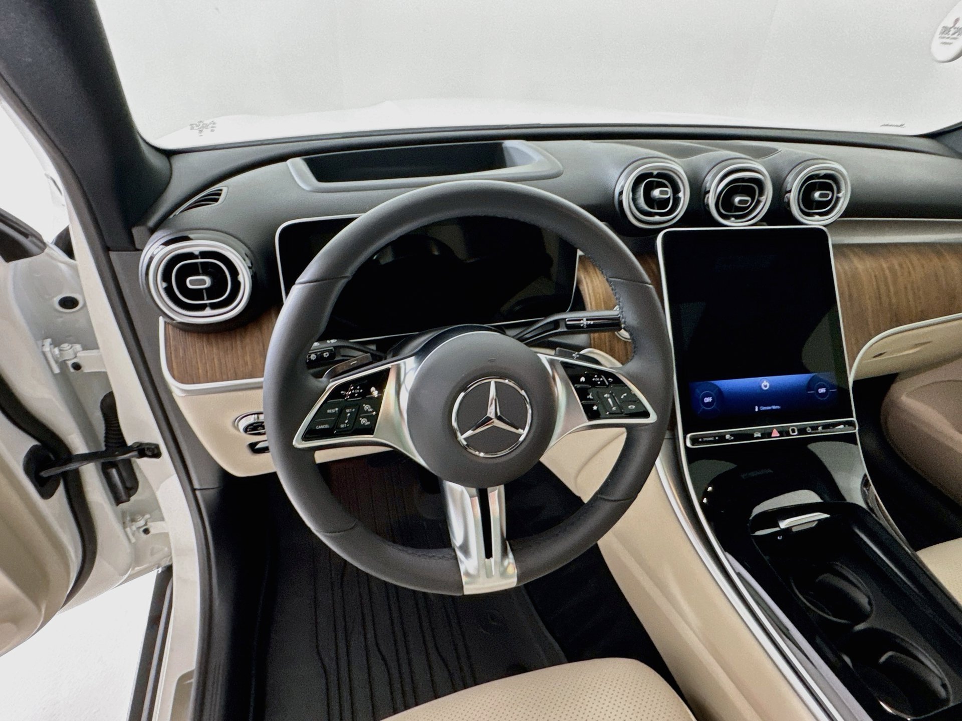 Certified 2026 Mercedes-Benz GLC 300 image 12