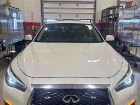 Used 2018 INFINITI Q50 Luxe w/ Cargo Package (L95) image 1