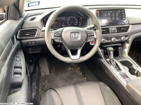 Used 2019 Honda Accord EX image 9