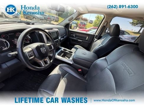 Used 2017 RAM 1500 Laramie w/ Convenience Group AWD/4WD image 4