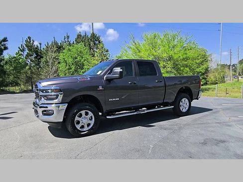 New 2026 RAM 3500 Big Horn AWD/4WD image 25
