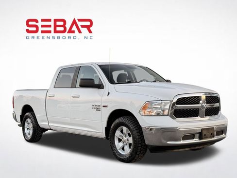 Used 2020 RAM 1500 Classic SLT image 3