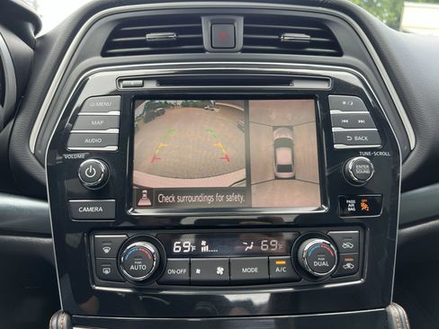 Used 2019 Nissan Maxima SR w/ Premium Package FWD image 31
