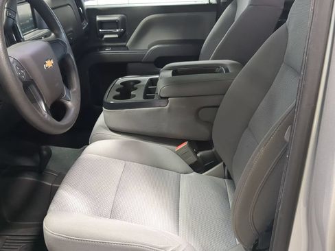 Used 2019 Chevrolet Silverado 1500 Custom w/ Custom Convenience Package AWD/4WD image 20