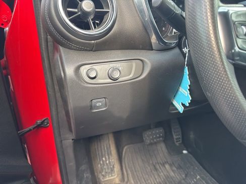 Used 2022 Chevrolet Blazer LT image 9