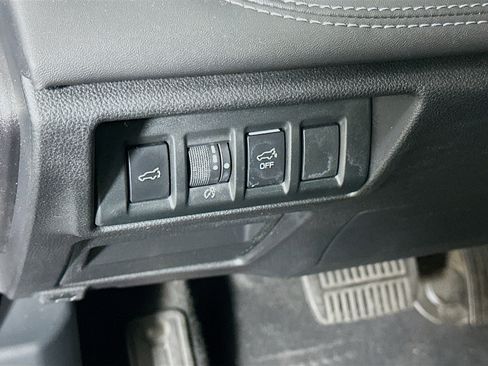 Used 2020 Subaru Outback Limited w/ Popular Package #2 AWD/4WD image 17