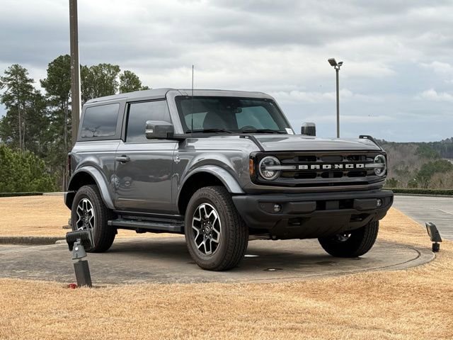 Used 2022 Ford Bronco Outer Banks AWD/4WD image 1