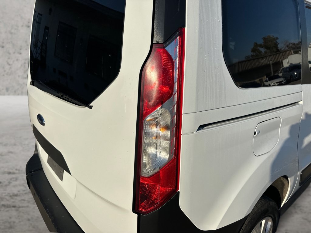 Used 2022 Ford Transit Connect XL FWD image 22