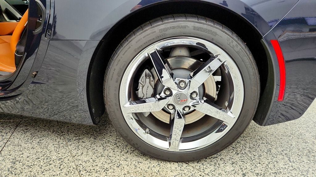 Used 2014 Chevrolet Corvette Stingray Coupe w/ 2LT Preferred Equipment Group RWD image 9