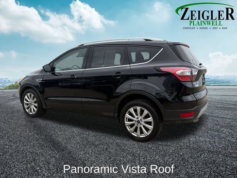 Used 2017 Ford Escape Titanium w/ Canadian Touring Package AWD/4WD image 3