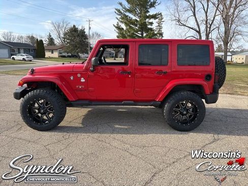 Used 2017 Jeep Wrangler Unlimited Sahara w/ Dual Top Group AWD/4WD image 7