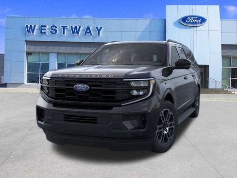 New 2025 Ford Expedition Max Active image 2