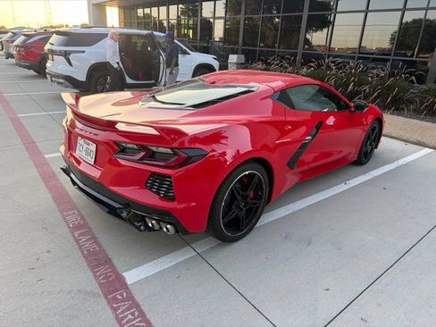 Used 2023 Chevrolet Corvette Stingray Preferred Cpe w/ Z51 Performance Package RWD image 3