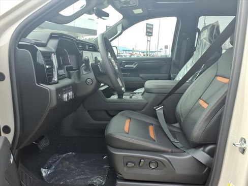 New 2026 GMC Sierra 1500 AT4 w/ AT4 Premium Package AWD/4WD image 13