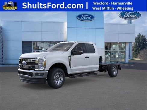 New 2025 Ford F350 XL w/ XL Chrome Package image 1