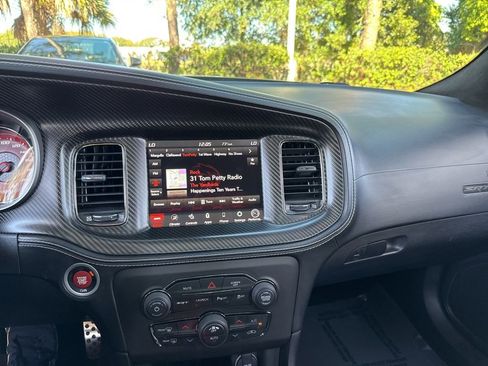Used 2022 Dodge Charger SRT Hellcat w/ Harman/Kardon Audio Group image 40
