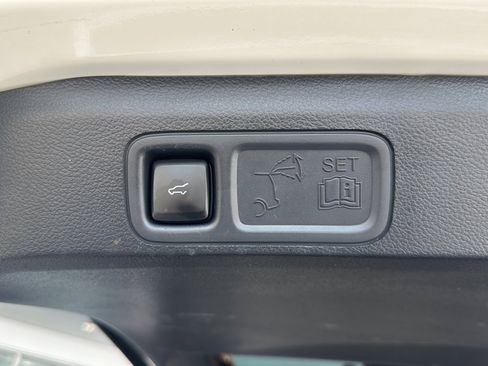 Used 2022 Ford Expedition XLT AWD/4WD image 29
