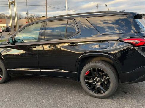 Certified 2023 Chevrolet Traverse Premier w/ Redline Edition image 6