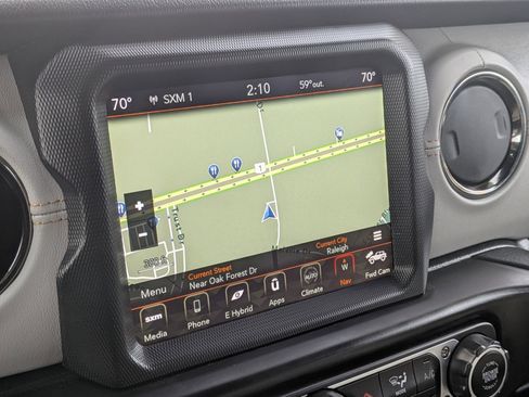 Used 2022 Jeep Wrangler Unlimited Sahara image 14