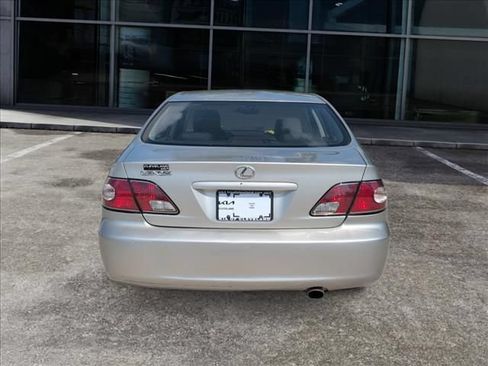 Used 2002 Lexus ES 330 FWD image 5
