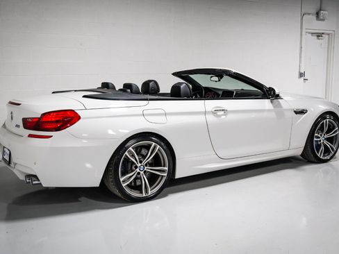 Used 2013 BMW M6 Convertible RWD image 3