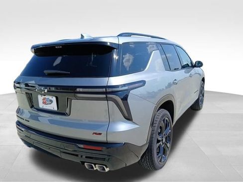 Used 2027 Chevrolet Traverse RS AWD/4WD image 5