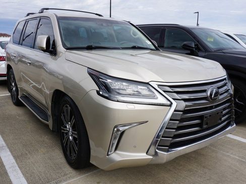 Used 2019 Lexus LX 570 4WD image 2