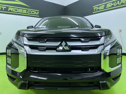 Used 2021 Mitsubishi Outlander Sport SE FWD image 3