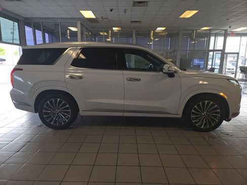 Used 2025 Hyundai Palisade Calligraphy FWD image 9