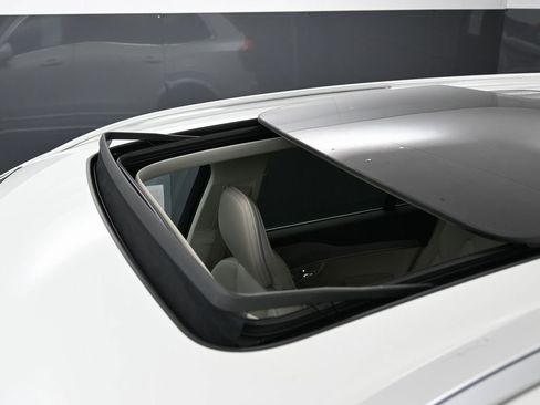 Used 2023 Volvo XC90 T8 Plus w/ Protection Package Premier image 9