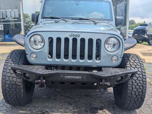 Used 2015 Jeep Wrangler Unlimited Sport AWD/4WD image 2