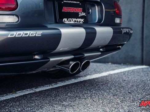 Used 2000 Dodge Viper GTS RWD image 40